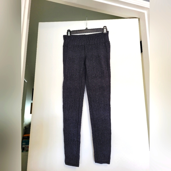 Athleta Chaturanga Tight Leggings Black Zig Zag Print Size Small - Picture 2 of 7